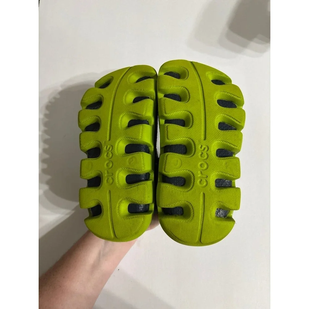 Crocs Unisex Duet Sport Clogs (size J2) Navy & Green